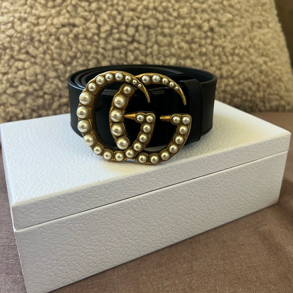 Gucci pearl belt